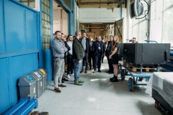 Zwiedzanie laboratoriów