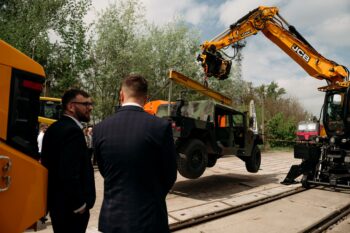 Pokaz pojazdów dwudrogowych